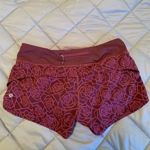 Lululemon Speed up running Shorts 2.5”